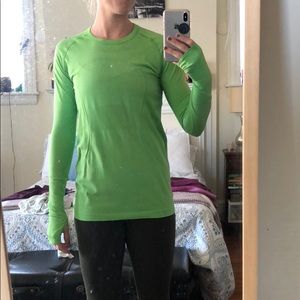 Swiftly log sleeve crew lululemon top in Lime Sz 8